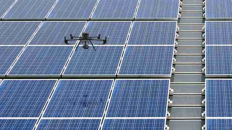 至成国际以无人机搭配IR Sensor热显像技术进行全方面模块健检，，，有效降低人力成本并提升发电量